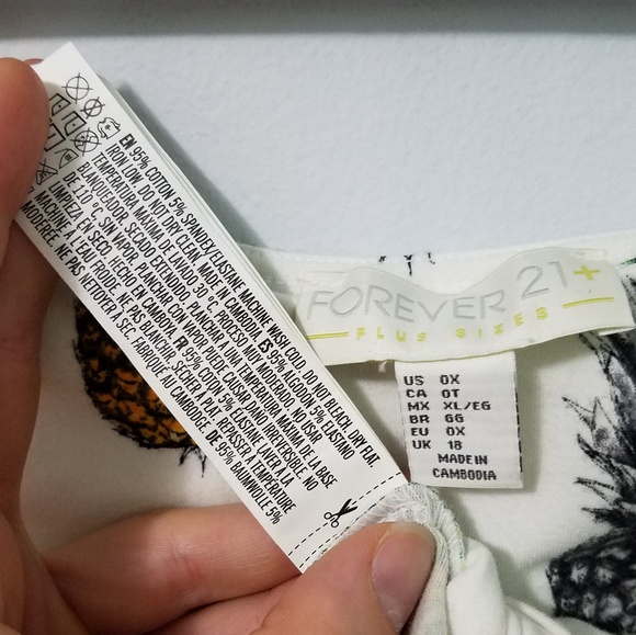 Awesome F21 Plus pineapple print crop top, 0X - Picture 5 of 5